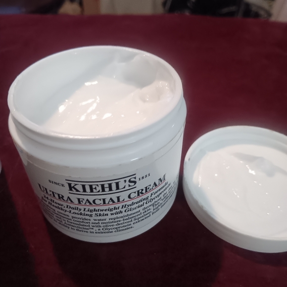 Kiels skincare - Picture 4 of 4